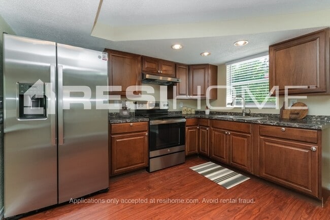 Photo - 7700 Farmlawn Dr
