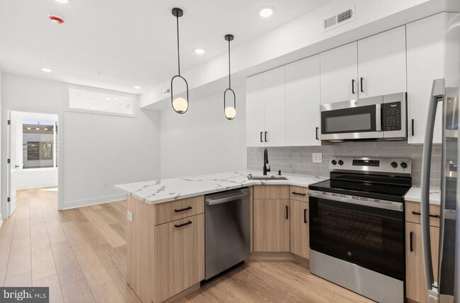 Photo - 5034 Florence Ave Unit 1