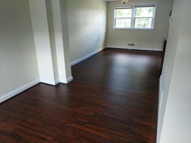 Photo - 1508 Langford Rd