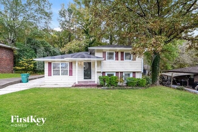 Photo - 1475 Greenwillow Dr House