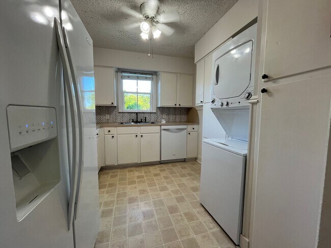 Photo - 200 W Charnwood St Unit C