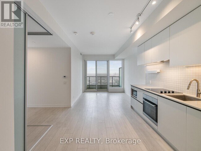 Photo - 898 Portage Pkwy Unit 3101