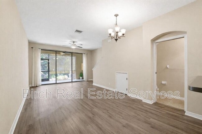 Photo - 11840 13th Way N