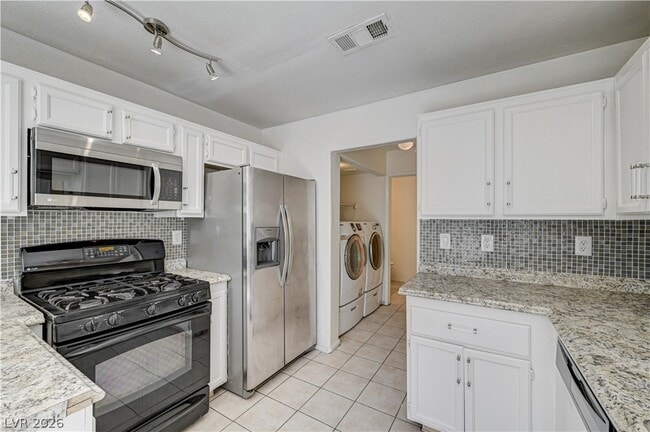 Photo - 4040 Castle Cove Dr