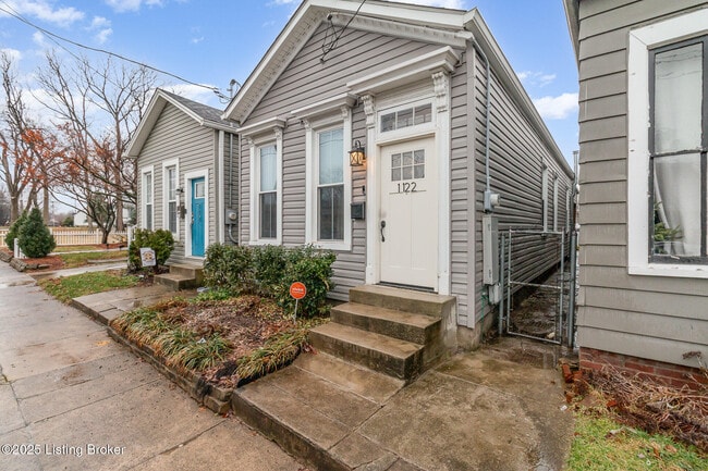 Photo - 1122 E Burnett Ave