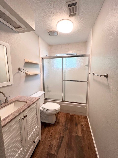 Photo - 40 Country Forest Ct