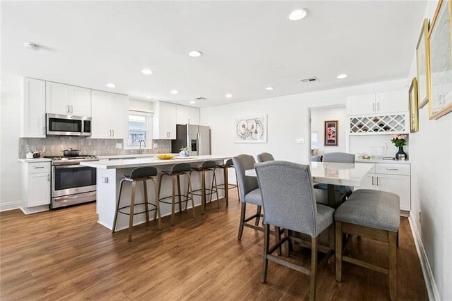 Photo - 940 Florida Blvd