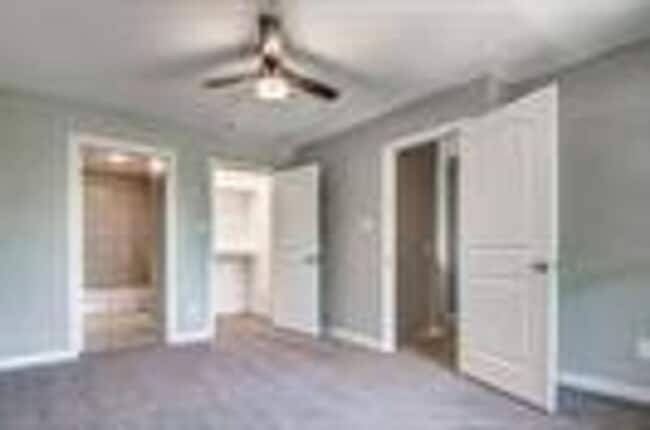 Photo - 3258 Wexford Dr