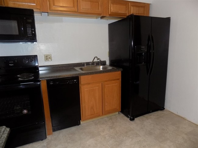 Photo - 700 N Calhoun St Unit B14