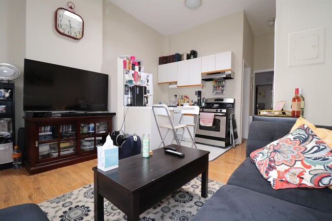 Photo - 308 8th St Unidad 2 Rental