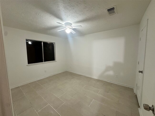 Photo - 2415 Blackridge Rd