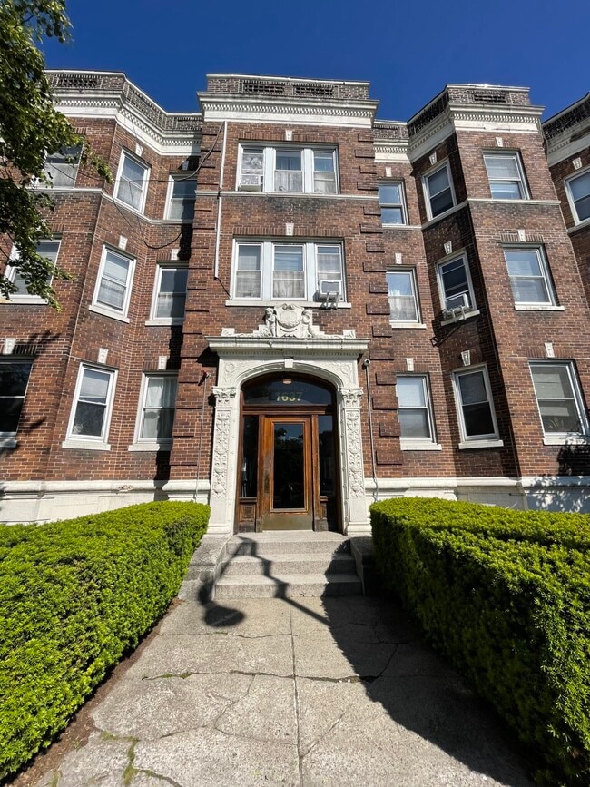 Photo - 1625 Commonwealth Ave