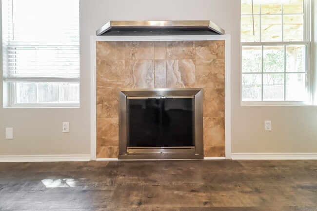 Photo - 2006 Andover Dr