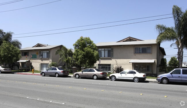 Photo - Sunset Palms Apartments
