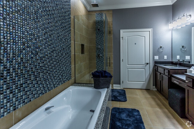 1BR, 1BA - Weddington - Bathroom