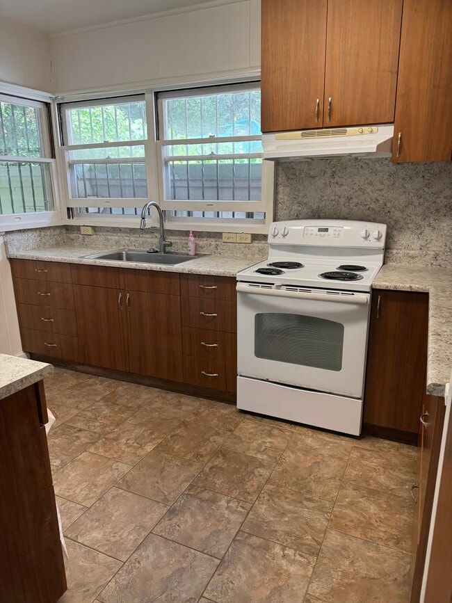 Photo - 2976 Oahu Ave