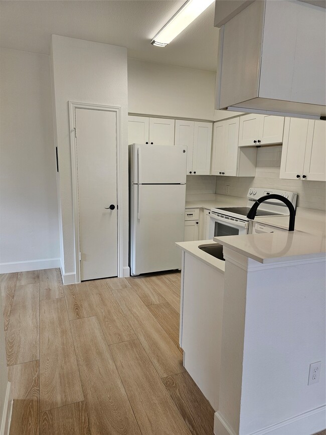 Photo - 2626 Holly Hall St Unit 1206