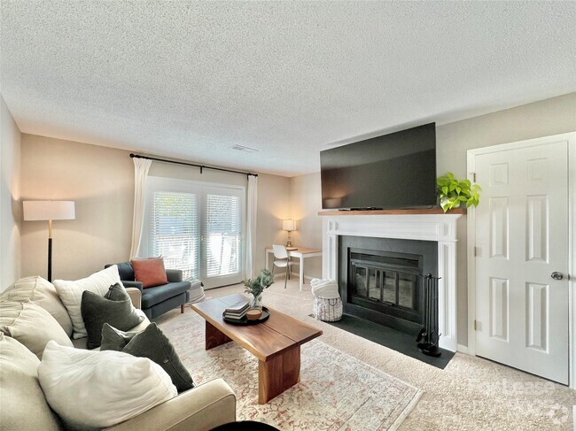 Building Photo - 333 Circle Ave Unit B Rental
