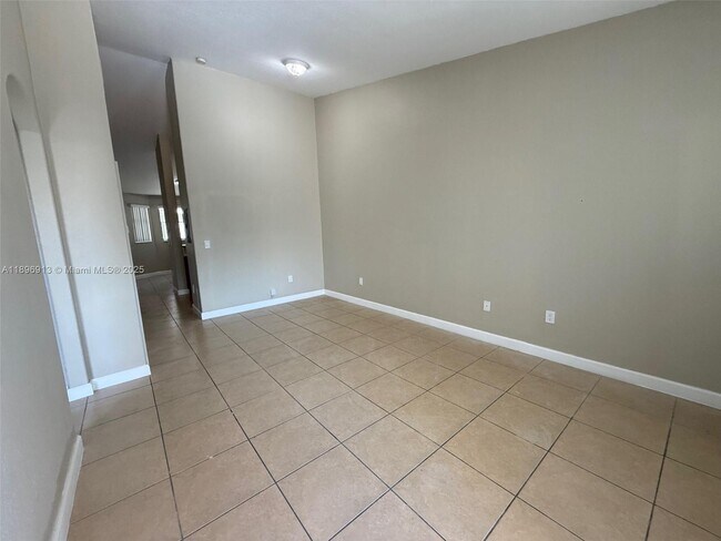 Photo - 1651 SE 28th Ct Unit 202