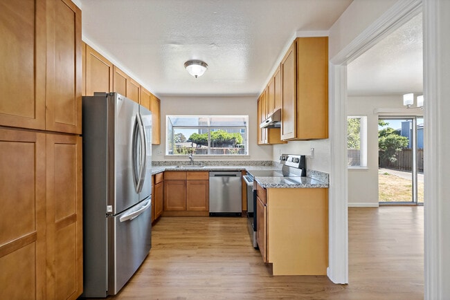 Building Photo - 1401 Prospect Way Unit 1401 prospect