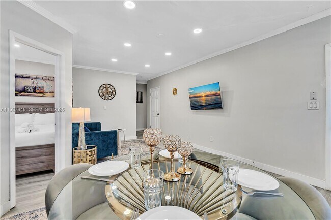 10004 E Bay Harbor Dr Unit 8