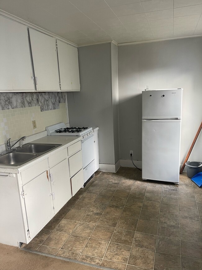 Photo - 29 Clinton Ave