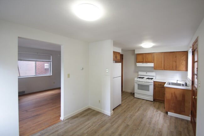 Photo - 421 Franklin Ave