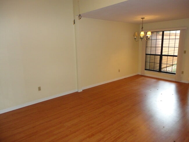 Photo - 2 bedroom/2 bath condo in Rockwood Villas.