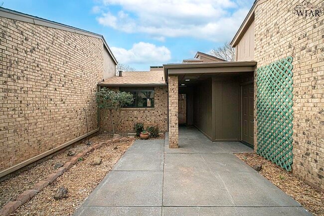 Photo - 2824 Mill Valley Dr