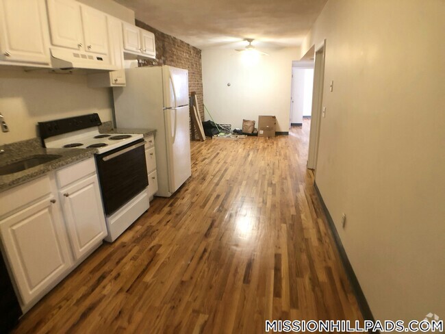 Building Photo - 838 Huntington Ave Unit 2 Rental