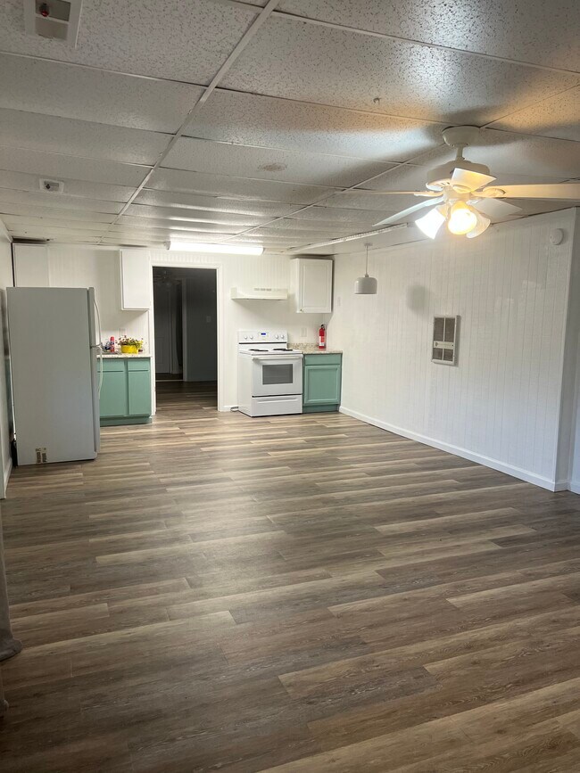 Photo - 1624 Armstrong Rd Unit Apt #2