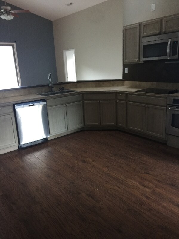 Photo - 151 Scott Dr