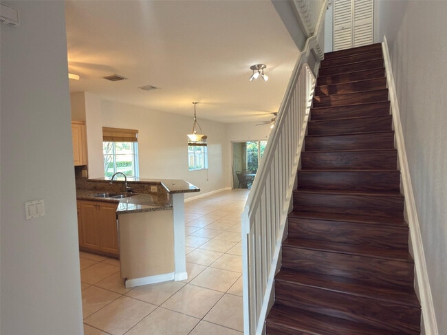 Photo - 8320 Santa Monica Ave