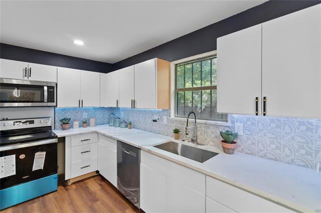 Photo - 212 Creek Cove Dr