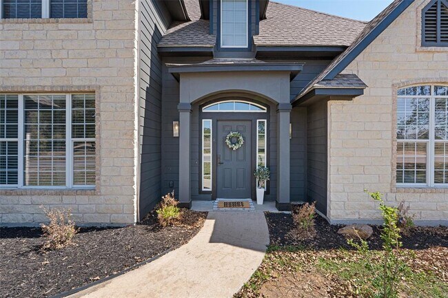 Photo - 312 Country Club Dr