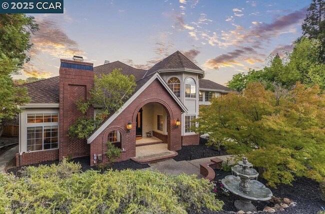 Photo - 3109 Stonegate Dr