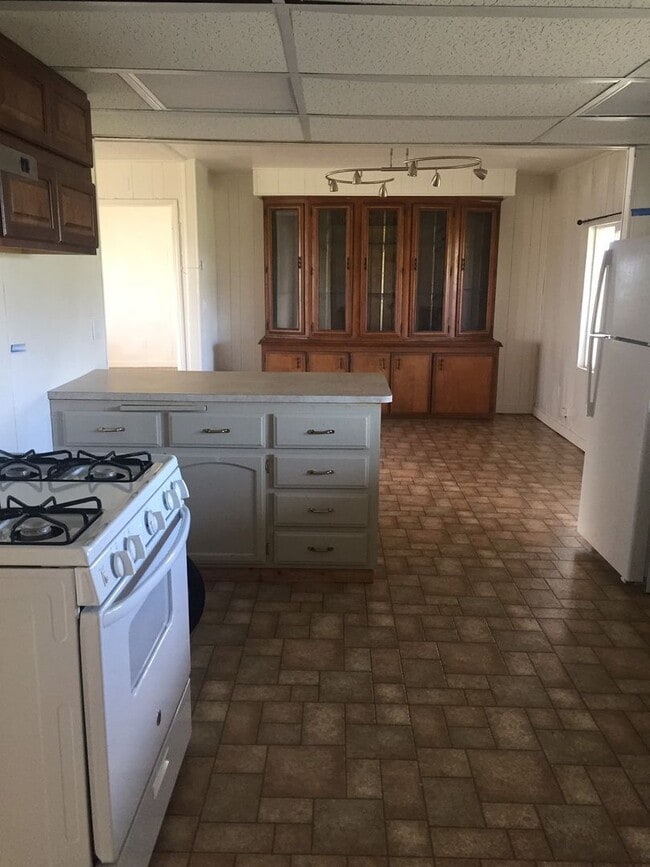 Building Photo - 1616 Cornelius Ave Unit A