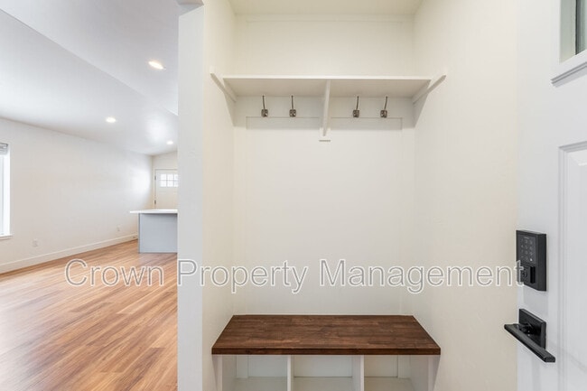 Photo - 28 Glacier Rnch Wy