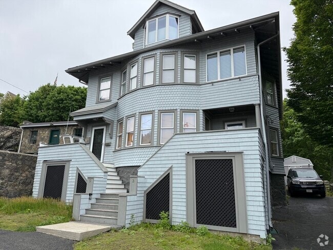 Building Photo - 3 Cedar Hill Terrace Unit 3 Rental