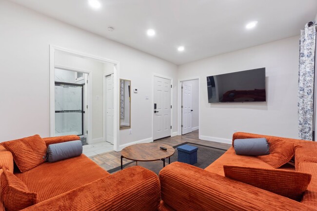 Photo - 92 Stuyvesant Ave