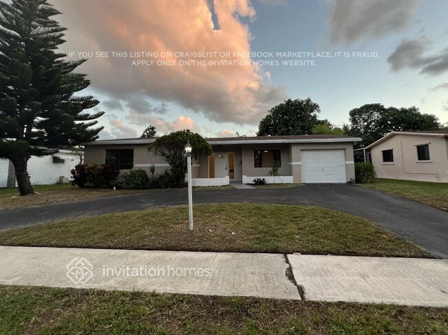 Building Photo - 3180 NW 40th Ct