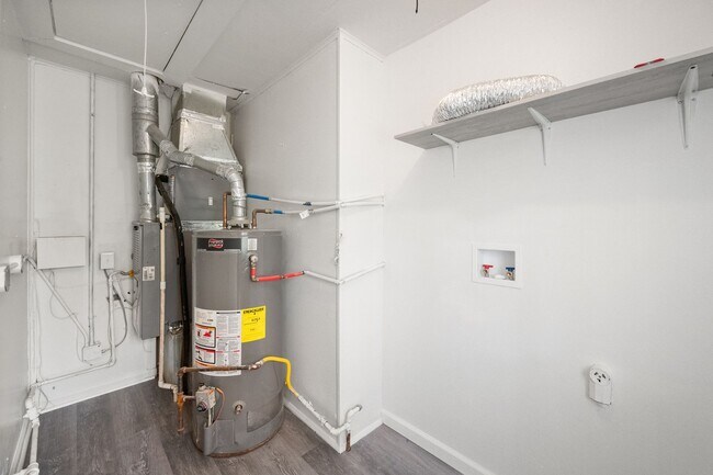 Photo - The coziest 2 bedroom and 1 bathroom!