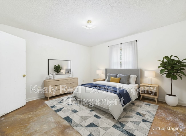 Photo - 102 Dorchester St