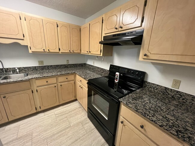 Photo - 71 Olde Cypress Cir NW