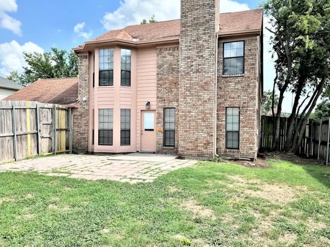 Building Photo - 1803 Shoreline Dr Rental