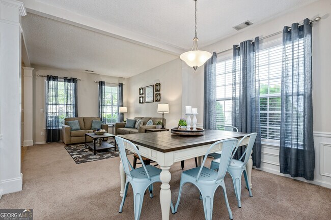 206 Persimmon Tr