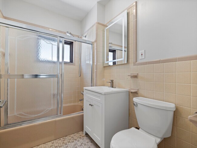 Photo - 14 Windsor Rd Unit 2