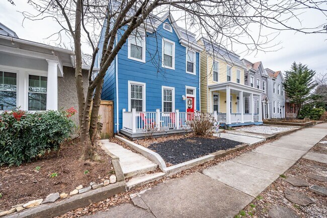 Photo - 3203 Parkwood Ave Unit 3203 Parkwood Avenue  #A