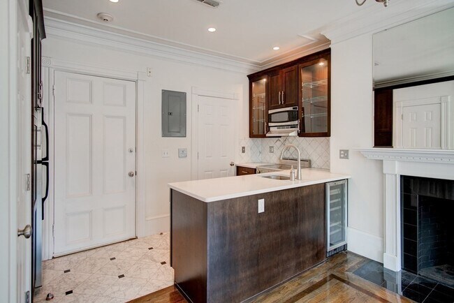 Photo - 395 Marlborough St Unit 7