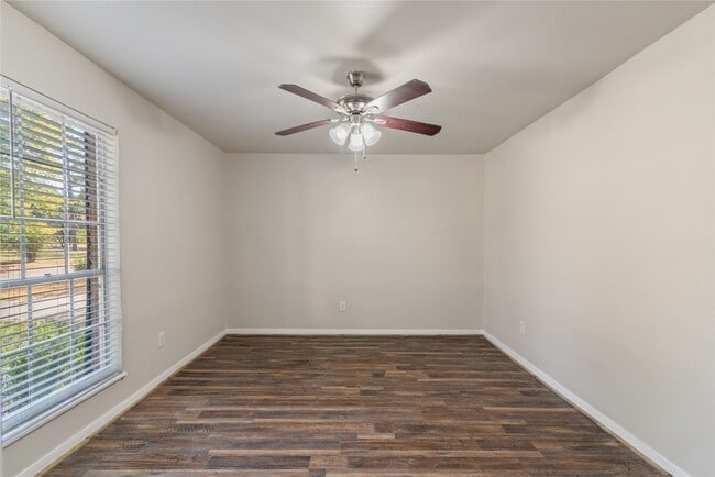 Photo - 17923 Beaver Creek Dr